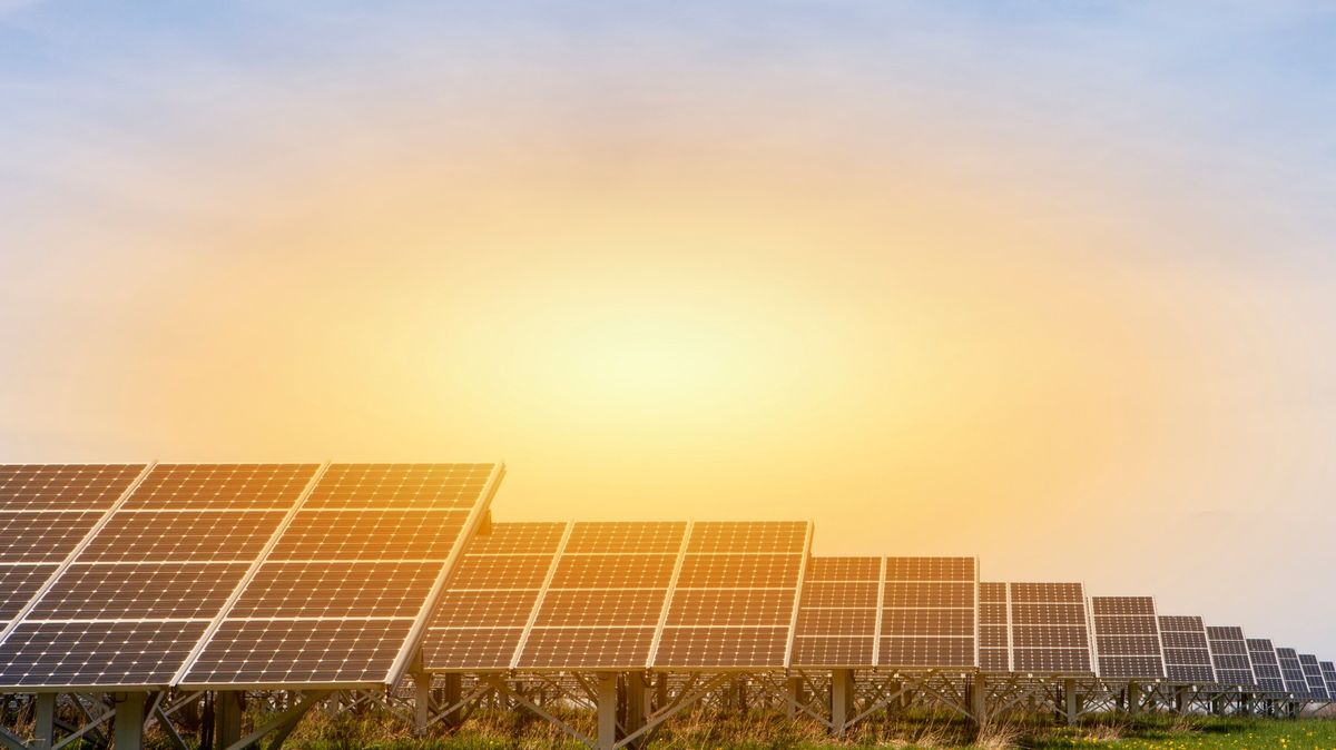 Ceny za solární panely padají. Menší výrobce může pokles zlikvidovat